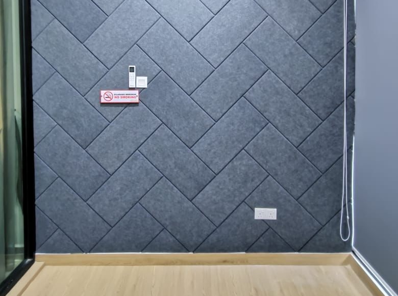 Polyester Sound Board
